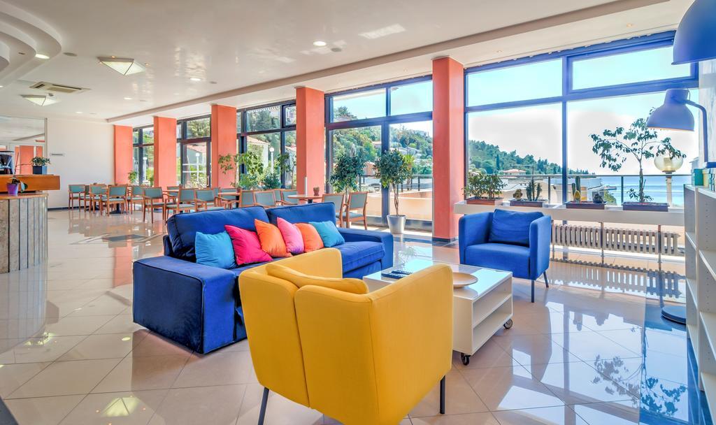 Hotel Amfora Рабац Екстериор снимка