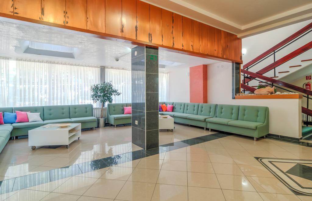Hotel Amfora Рабац Екстериор снимка