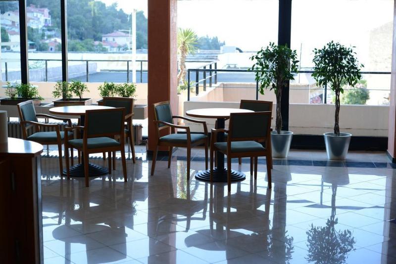Hotel Amfora Рабац Екстериор снимка